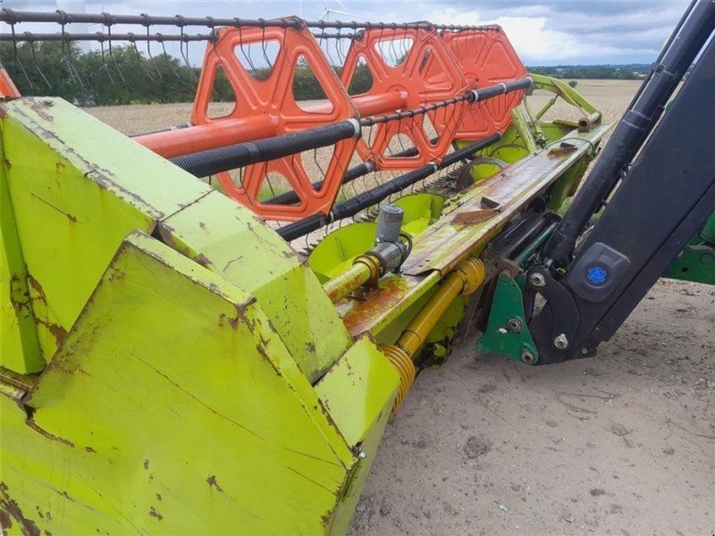 Claas Dominator 106 HYDRO med nyere 15 fods  skærebord