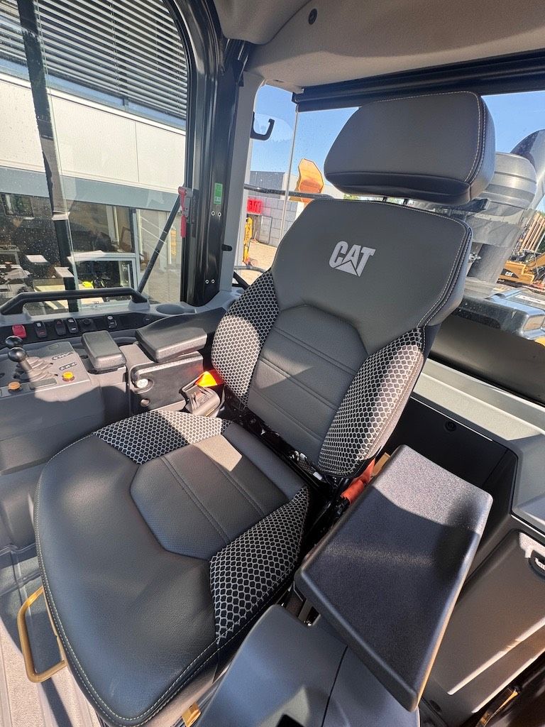 CAT 966