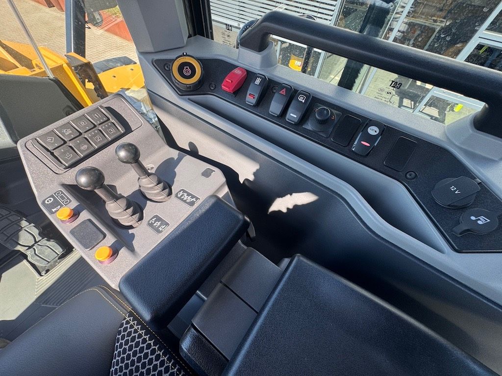 CAT 966