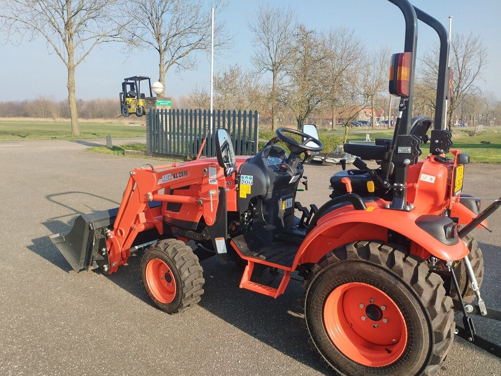 Kioti CX2510 hst