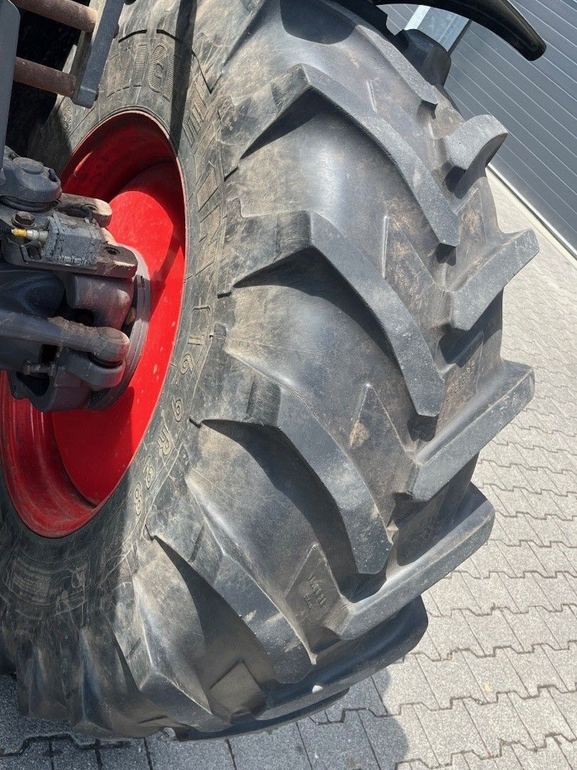 Michelin Agro Bib v 16.9-r 28 - a 520/85- r 38 WG3869