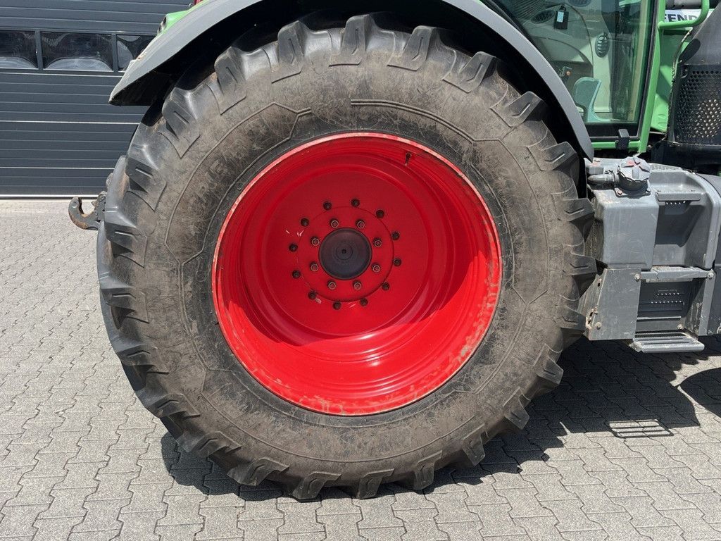 Michelin Agro Bib v 16.9-r 28 - a 520/85- r 38 WG3869