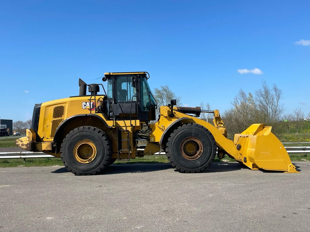 Caterpillar 972M XE - CE / new tires / new bucket edge