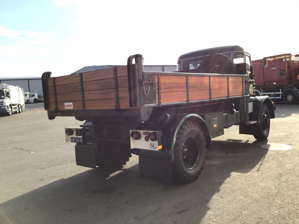 Hogra 4x4 met Netam kipper
