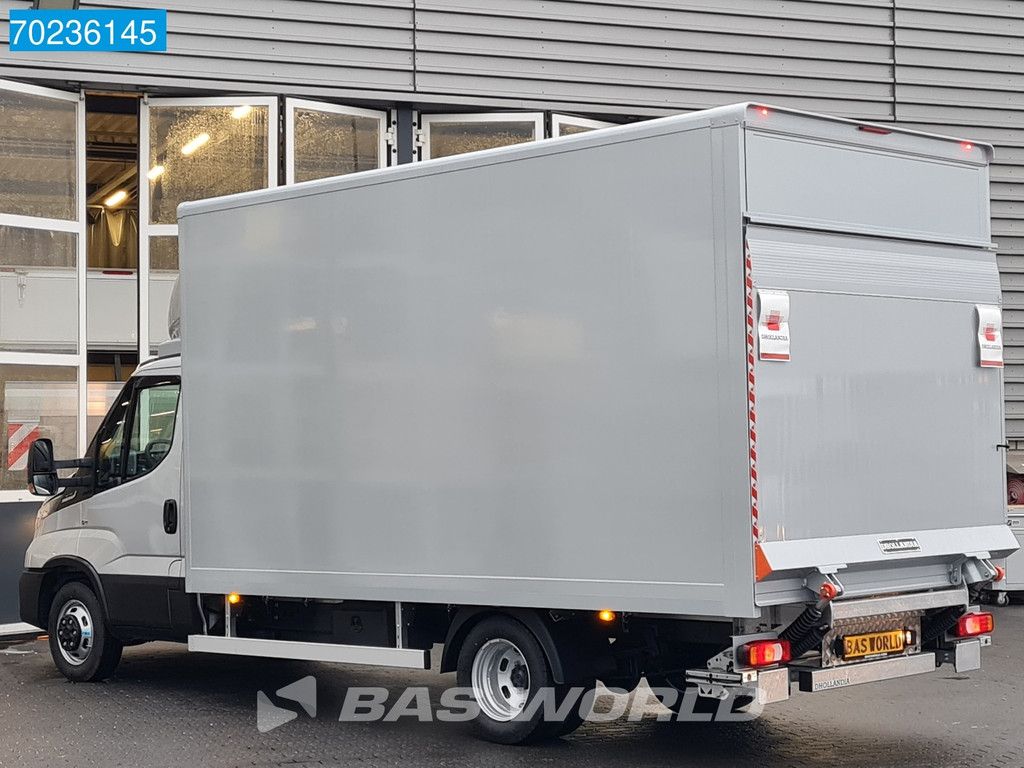 Iveco Daily 35C18 2025 MODEL 3.0L Automaat 1000kg Laadklep ACC Navi Airco Zijdeur Bakwagen Meubelbak Koffer 21m3 Airco