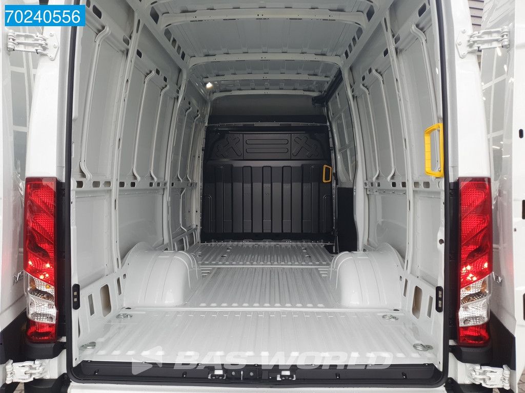 Iveco Daily 35C21 3.0L Automaat Dubbellucht L2H2 LED ACC Navi Camera Parkeersensoren 12m3 Klima