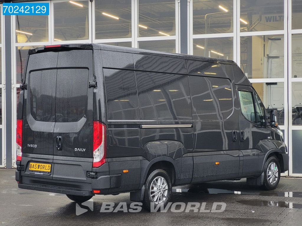 Iveco Daily 35S21 3.0L Automaat L2H2 210PK 2025-Model 3,5t Trekgewicht ACC LED Navi LM-Velgen Camera Euro6 L2 12m3 A/C