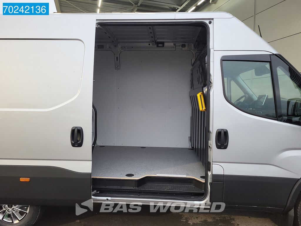 Iveco Daily 35S21 Automaat 2025 model L2H2 ACC LED Navi Velgen Camera 12m3 A/C