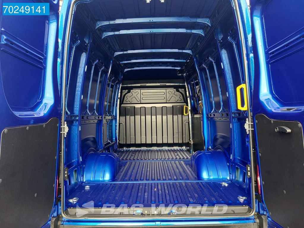 Iveco Daily 35C21 3.0L Automaat 210PK L2H2 Dubbellucht 2025-Model 3,5t Trekhaak ACC LED Navi Camera Euro6 L2 12m3 A/C Towbar