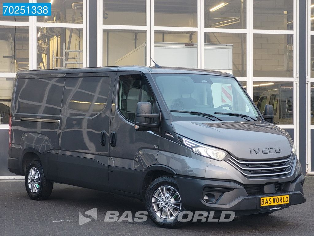 Iveco Daily 35S21 3.0L Automaat Laag dak L2H1 2025model LED Navi ACC Camera 9m3 A/C Towbar