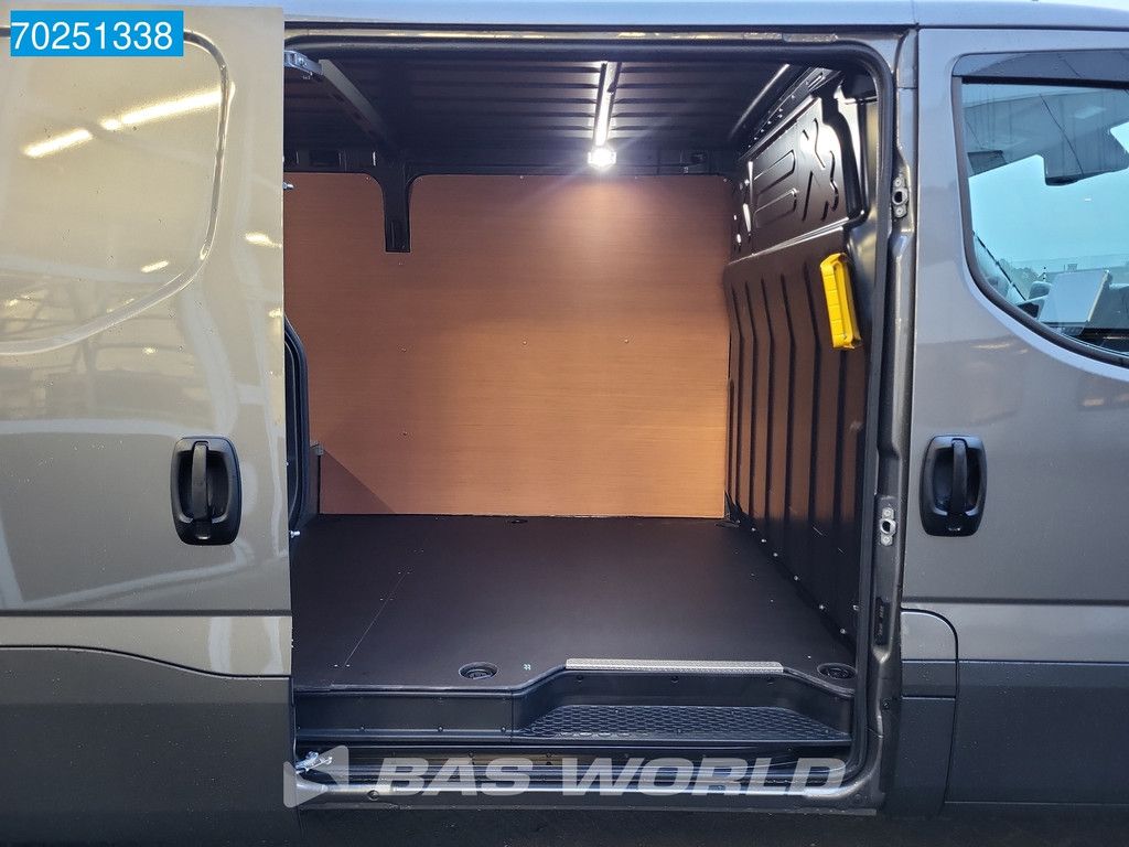 Iveco Daily 35S21 3.0L Automaat Laag dak L2H1 2025model LED Navi ACC Camera 9m3 A/C Towbar