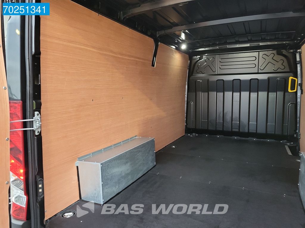 Iveco Daily 35S21 3.0L Automaat Laag dak L2H1 2025model LED Navi ACC Camera 8m3 A/C Towbar