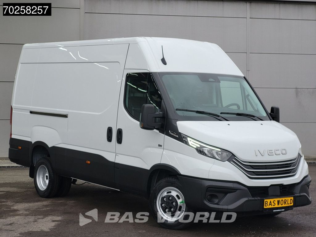 Iveco Daily 35C21 3.0L Automaat 2025 model Dubbellucht L2H2 LED ACC CarPlay Camera Parkeersensoren 12m3 Airco