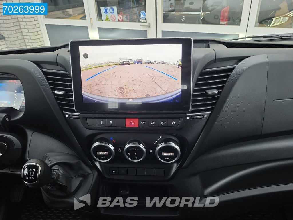 Iveco Daily 35C18 3.0 180PK Nwe model 2025 NL Open laadbak Dubbel Cabine Navi Camera Cruise LED 3,5T Trekvermogen Pritsche Pickup 3m3 Airco Dubbel cabine Cruise control
