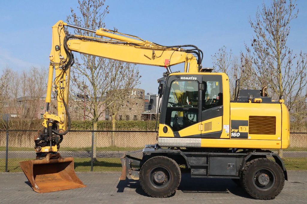 Komatsu PW160-11 | ENGCON TILTROTATOR | BUCKET | TRAILER HYDR.