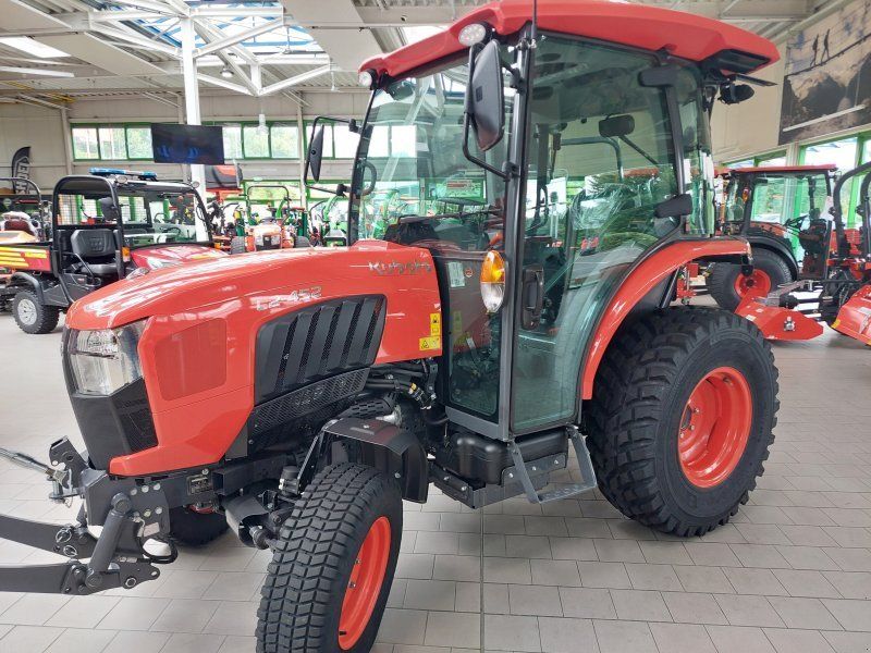 Kubota L2-452 D CAB