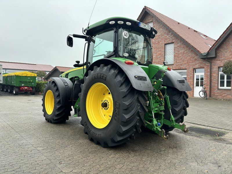 John Deere 8320R Interne Nr. 3779