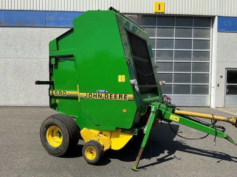 John Deere 590 RUNDBALLEPRESSER