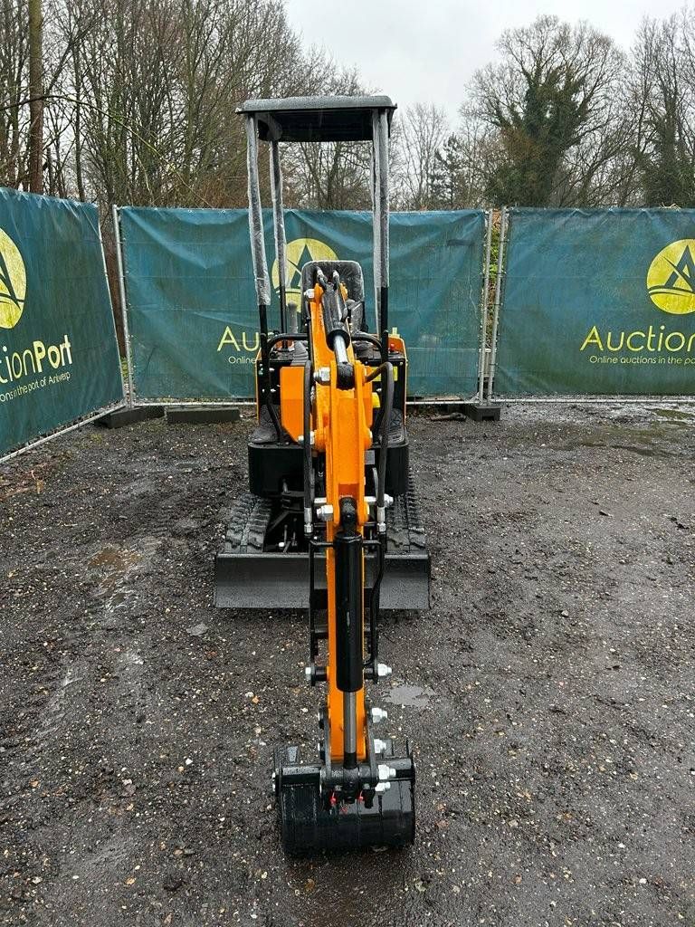 Mingraver Beartrac HT10 with thumb and swing boom Diesel New 2024