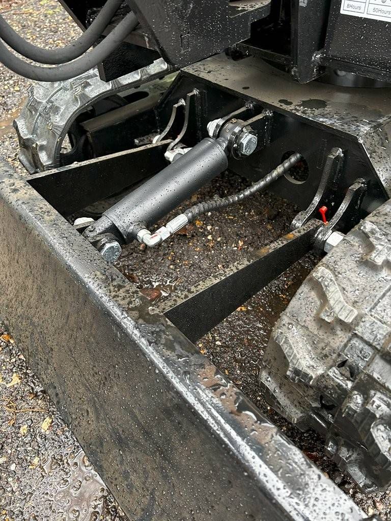 Mingraver Beartrac HT10 with thumb and swing boom Diesel New 2024