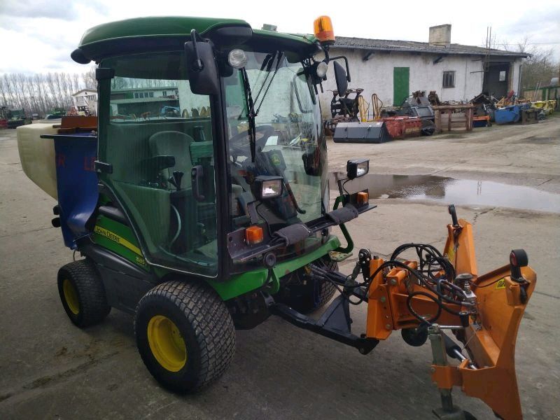 John Deere 1585 TerrainCut