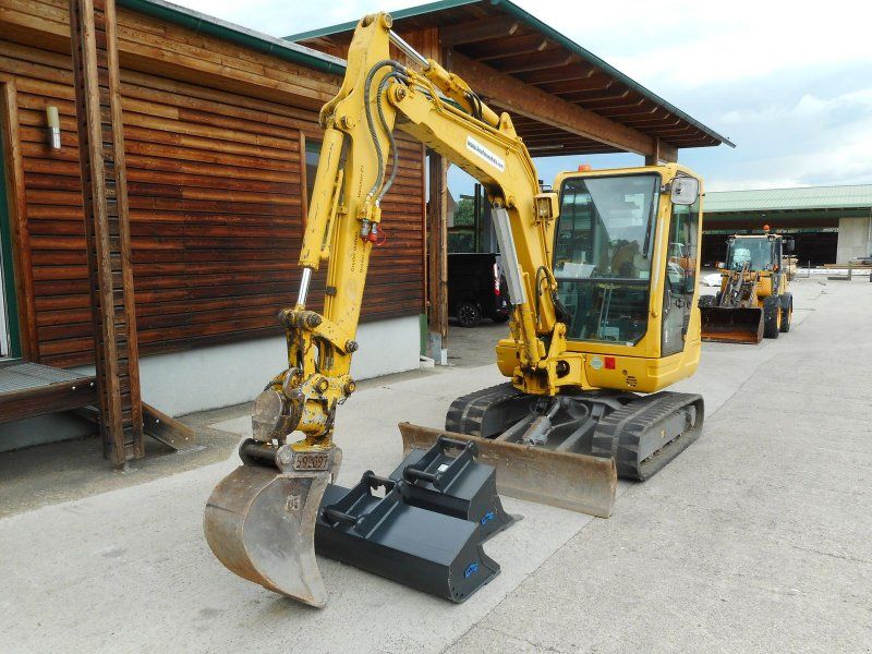 Takeuchi TB 235 ( 3.605kg ) POWERTILT + hydr. SW