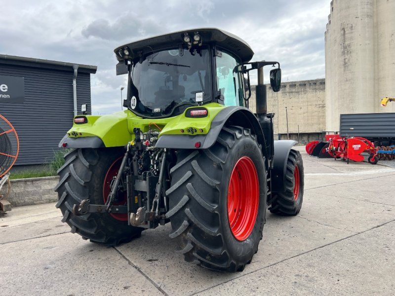 Claas Arion 660 CMatic