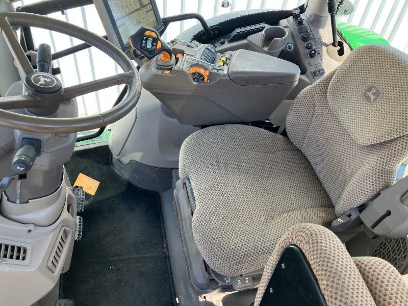 John Deere 6R185