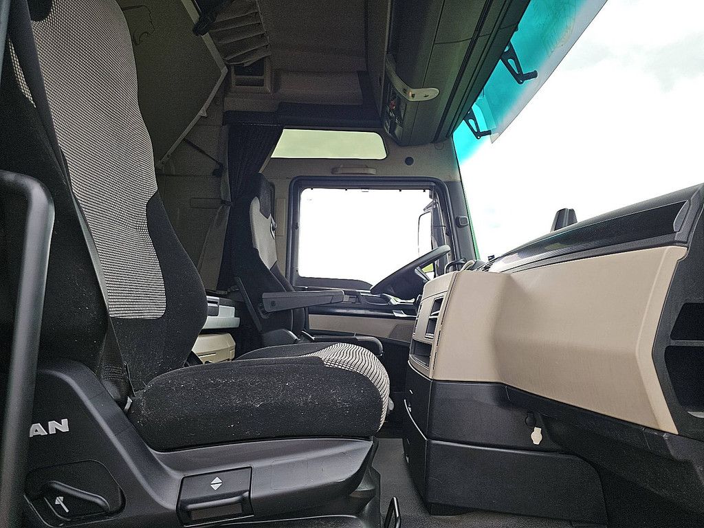 M.A.N. 18.460 TGX xxl retarder 2x tank