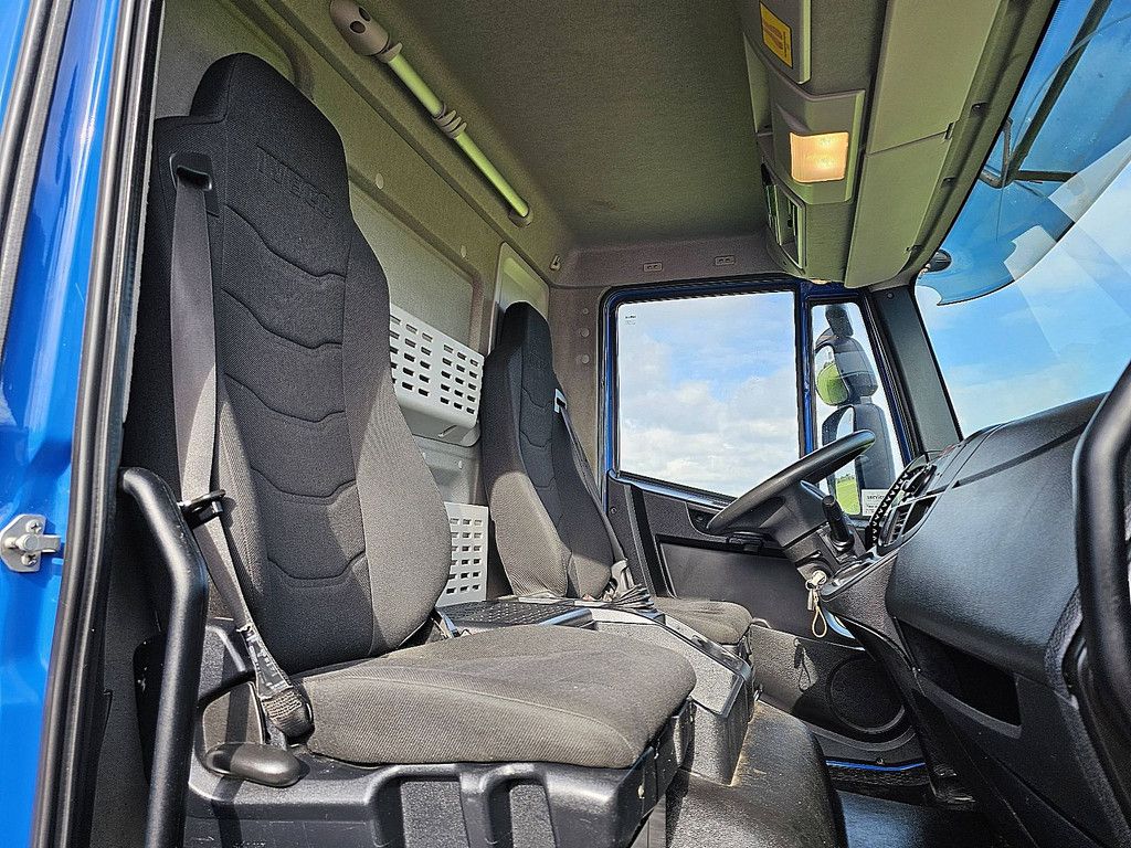 IVECO 120E21 EUROCARGO lift airco side door