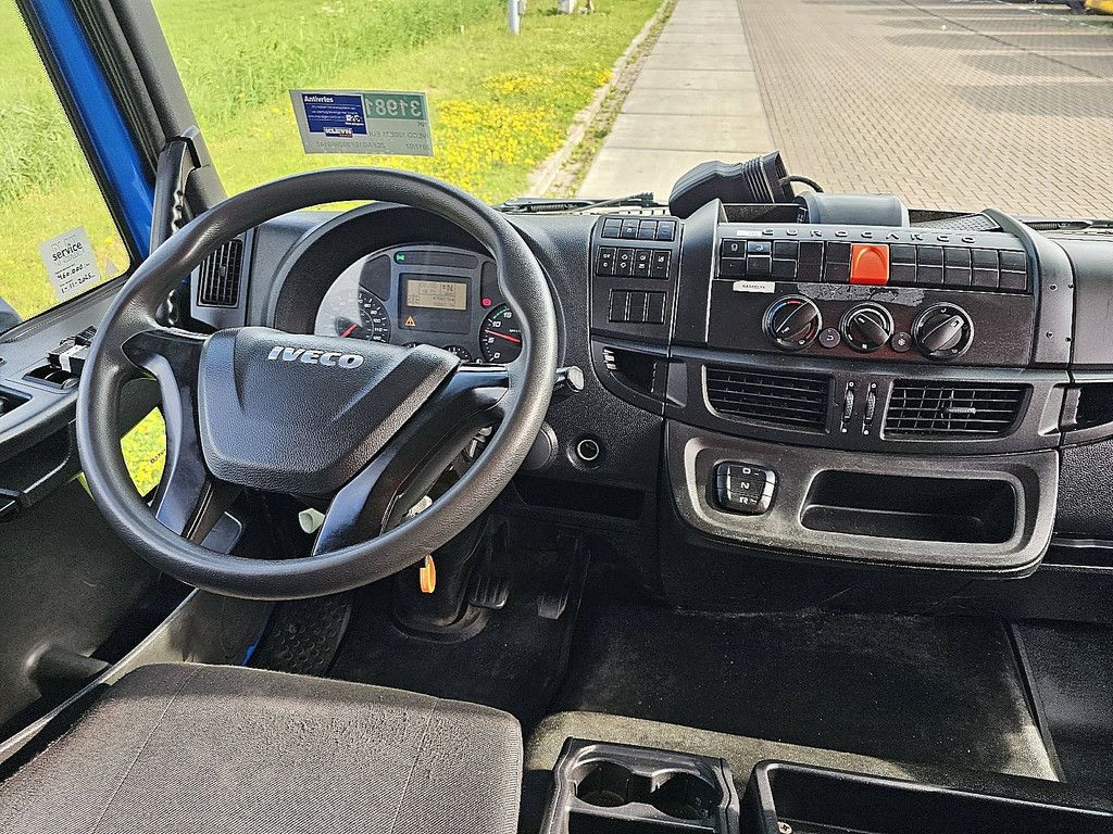 IVECO 120E21 EUROCARGO lift airco side door