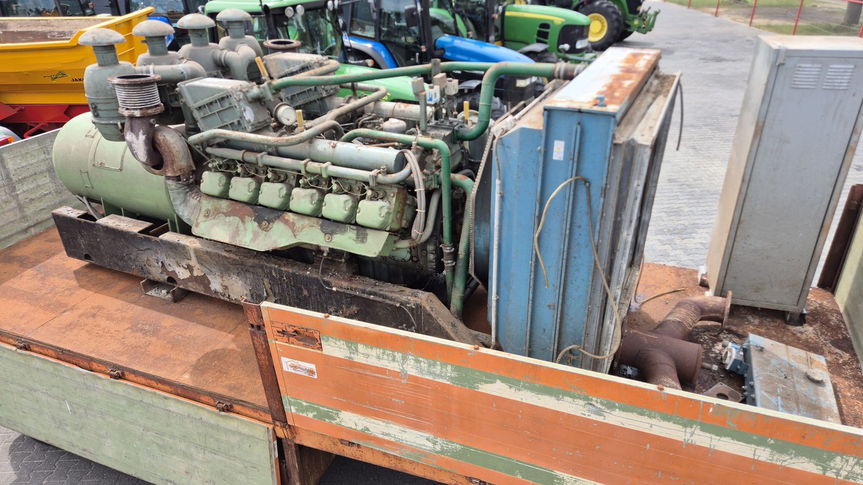 Aggregaat AvK 400kVA Deutz Magirus V12 motor, generator