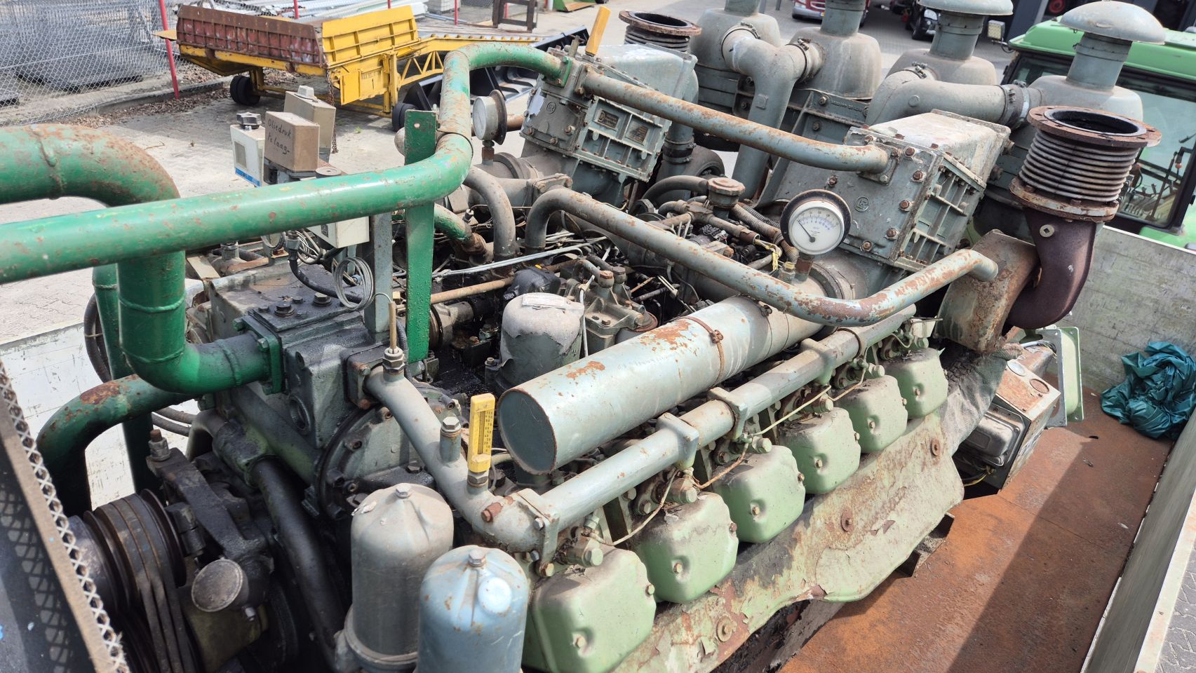 Aggregaat AvK 400kVA Deutz Magirus V12 motor, generator