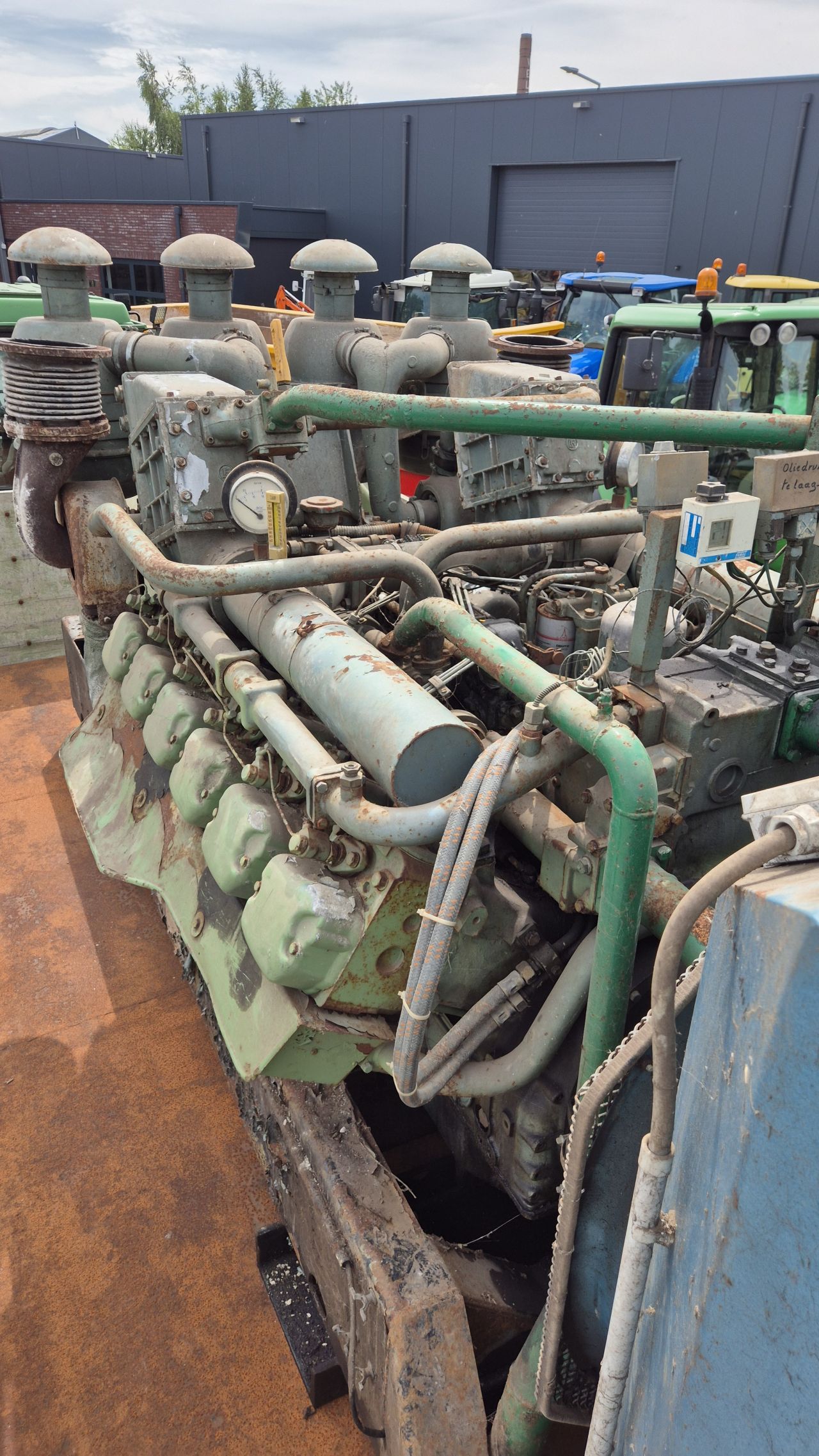 Aggregaat AvK 400kVA Deutz Magirus V12 motor, generator