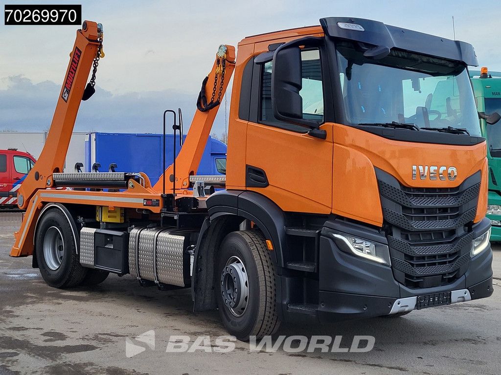 Iveco X-Way 360 4X2 NEW! HIAB 12tons skiploader Automatic Euro 6