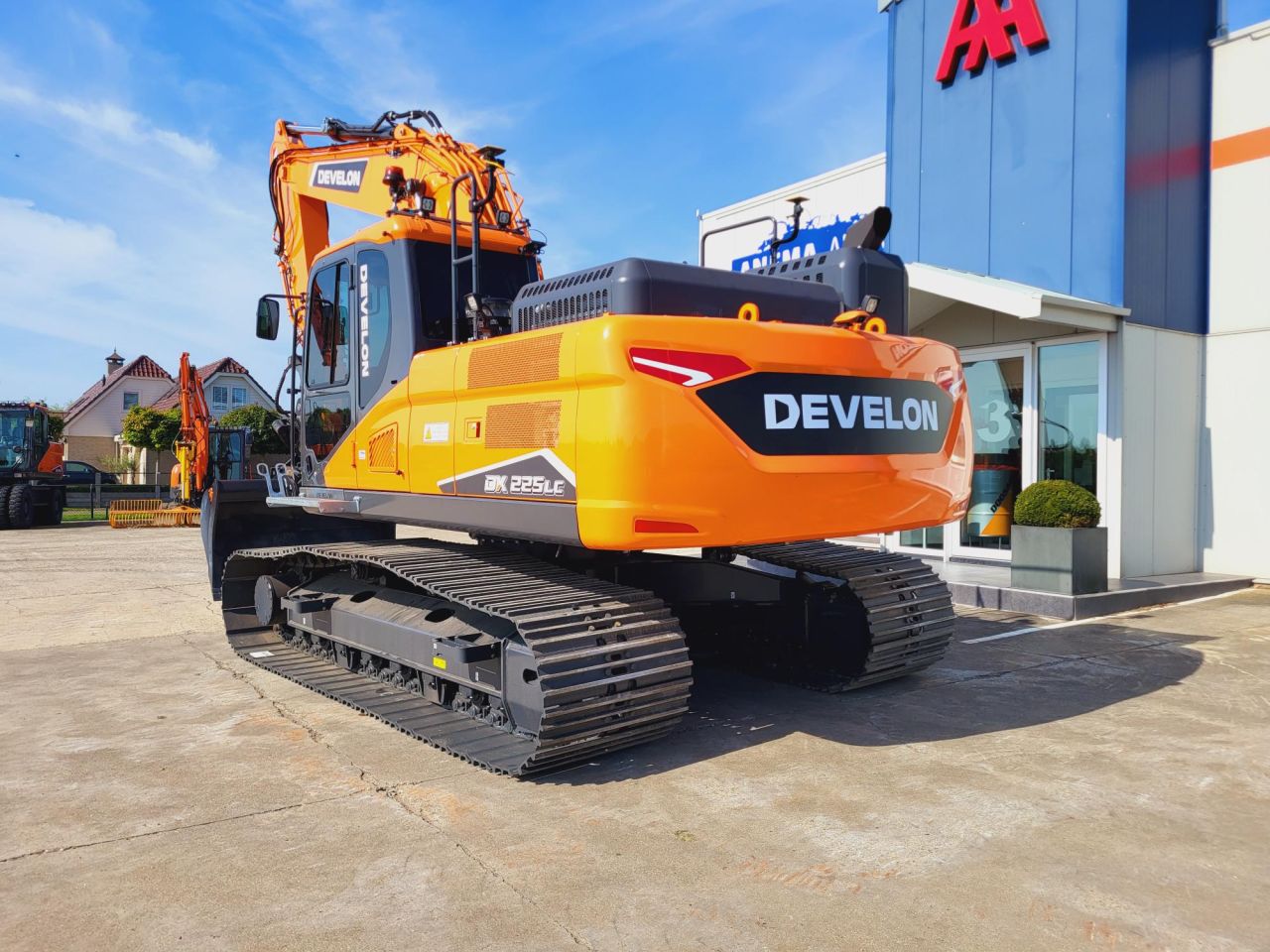 Develon DX225LC-7