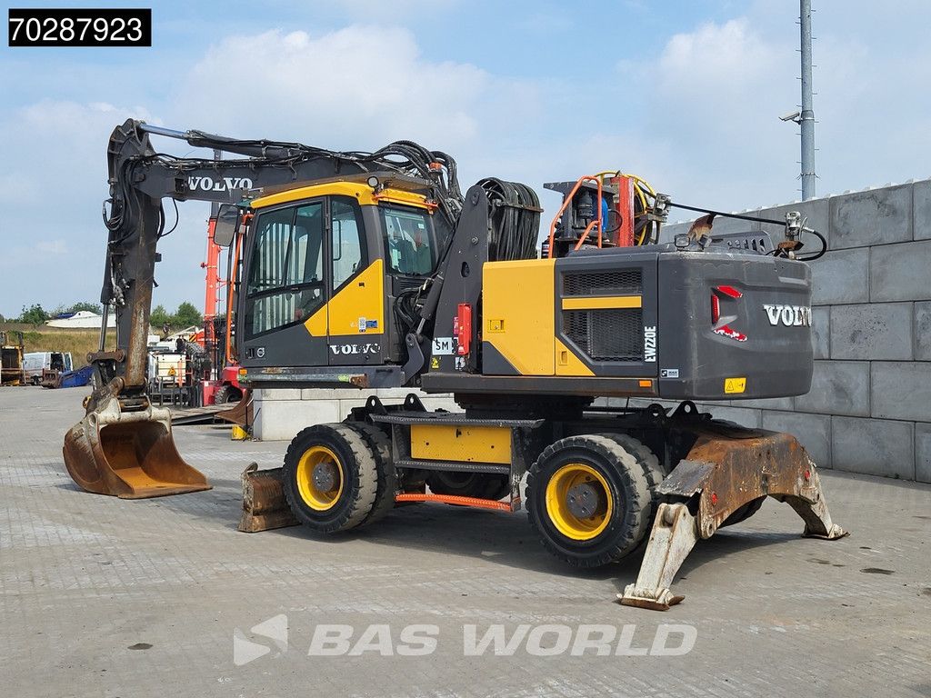Volvo EW220E