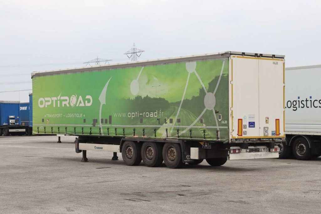 Krone SD sliding tarpaulin trailer