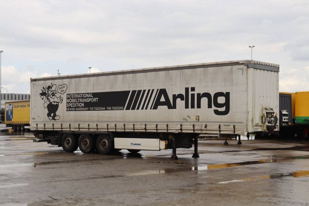 Krone SD sliding tarpaulin trailer