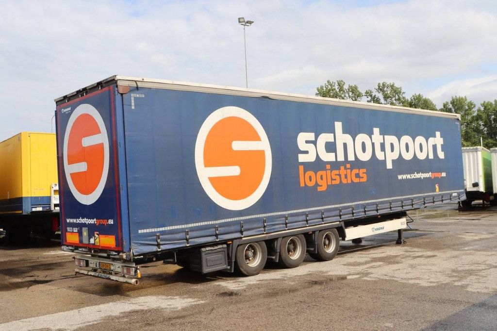 Krone SD 2015 sliding tarpaulin trailer