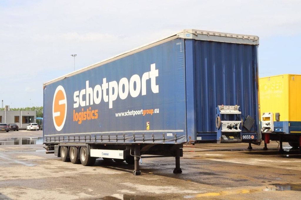 Krone SD 2015 sliding tarpaulin trailer