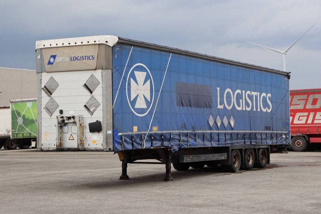 Schmitz Cargobull SCB*S3T 2013 sliding tarpaulin trailer