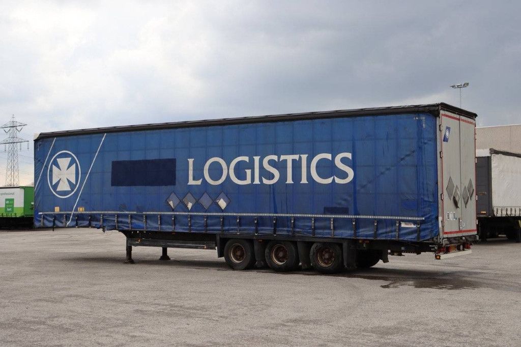 Schmitz Cargobull SCB*S3T 2013 sliding tarpaulin trailer