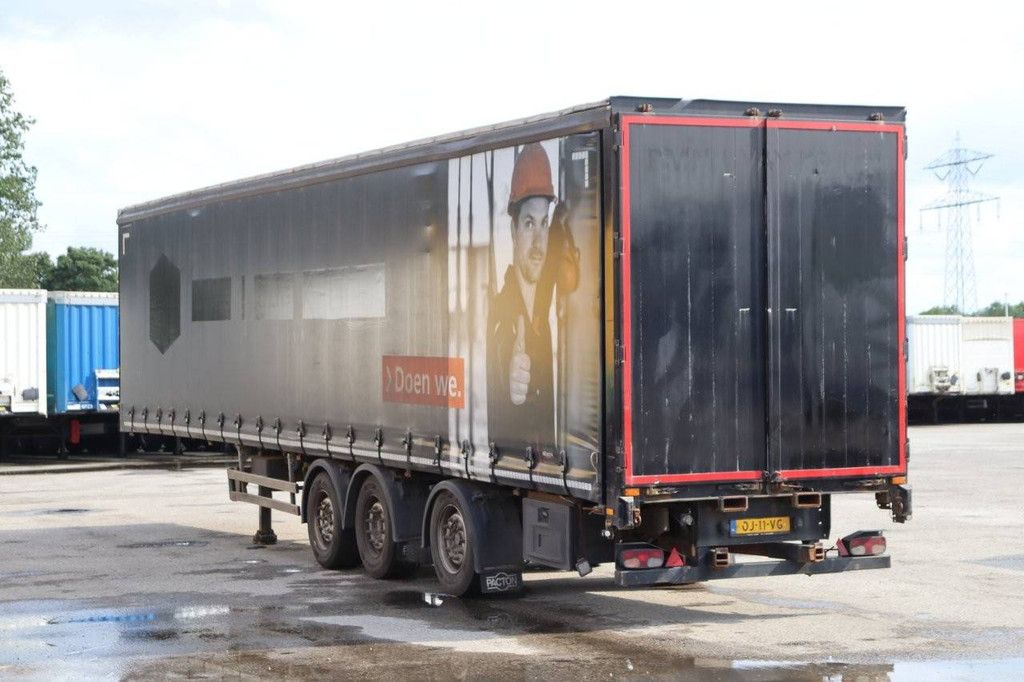 Curtainsideranhänger Pacton B3-001