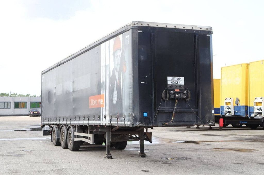 Curtainsideranhänger Pacton B3-001