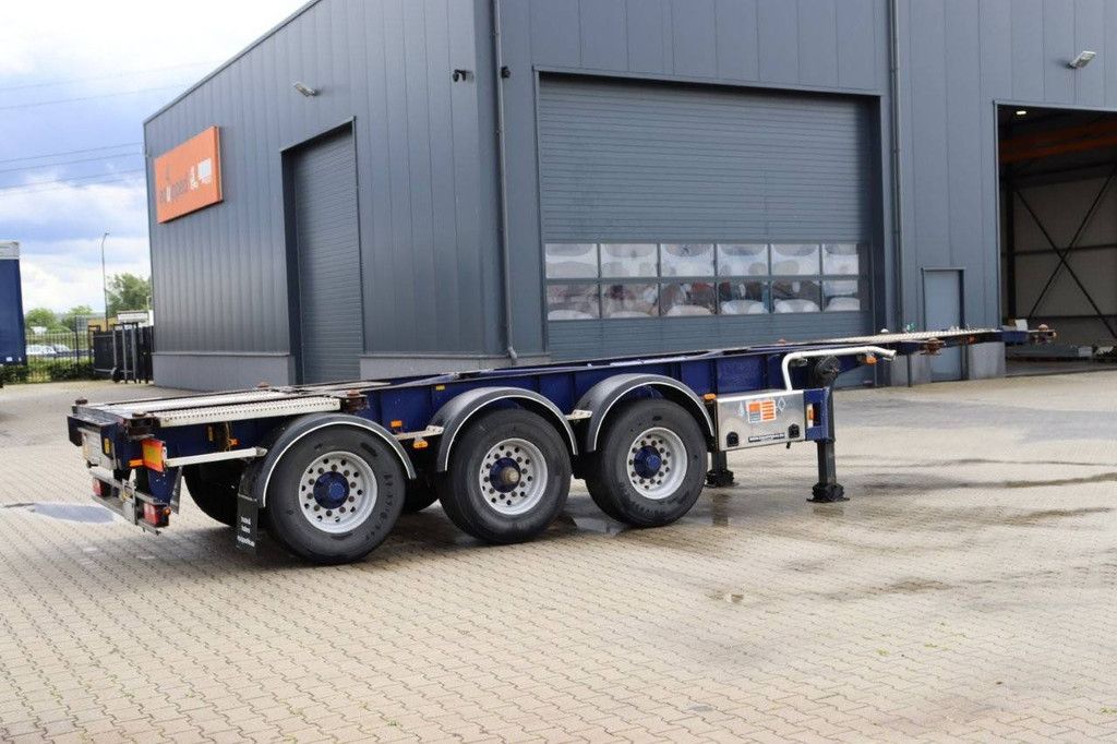 Van Hool 20FT/30FT ADR (EX/II EX/III FL AT) BPW + drum ALCOA galvanized liftaxle