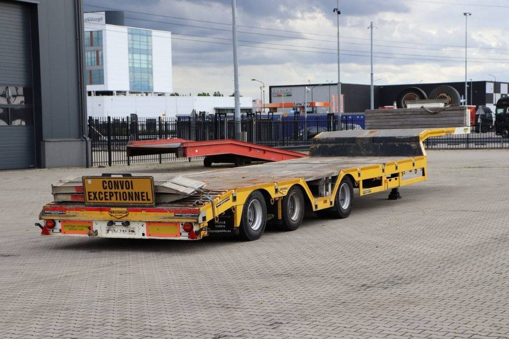 Broshuis E-2190/27 lowloader wheel well 4.1m extendable steering axle