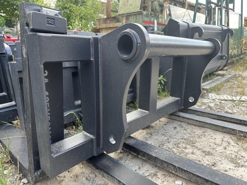 Big Dutchman Palettengabel 120cm mit Manitou 3,5 Tonnen