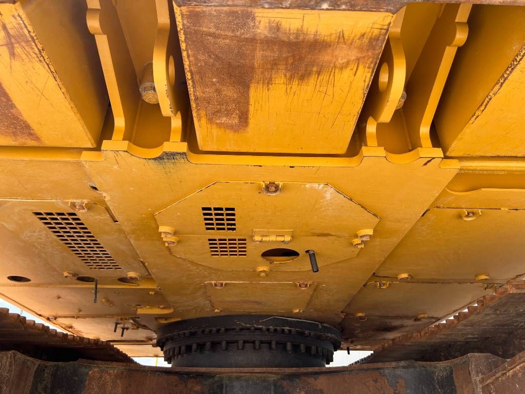CAT 323F L