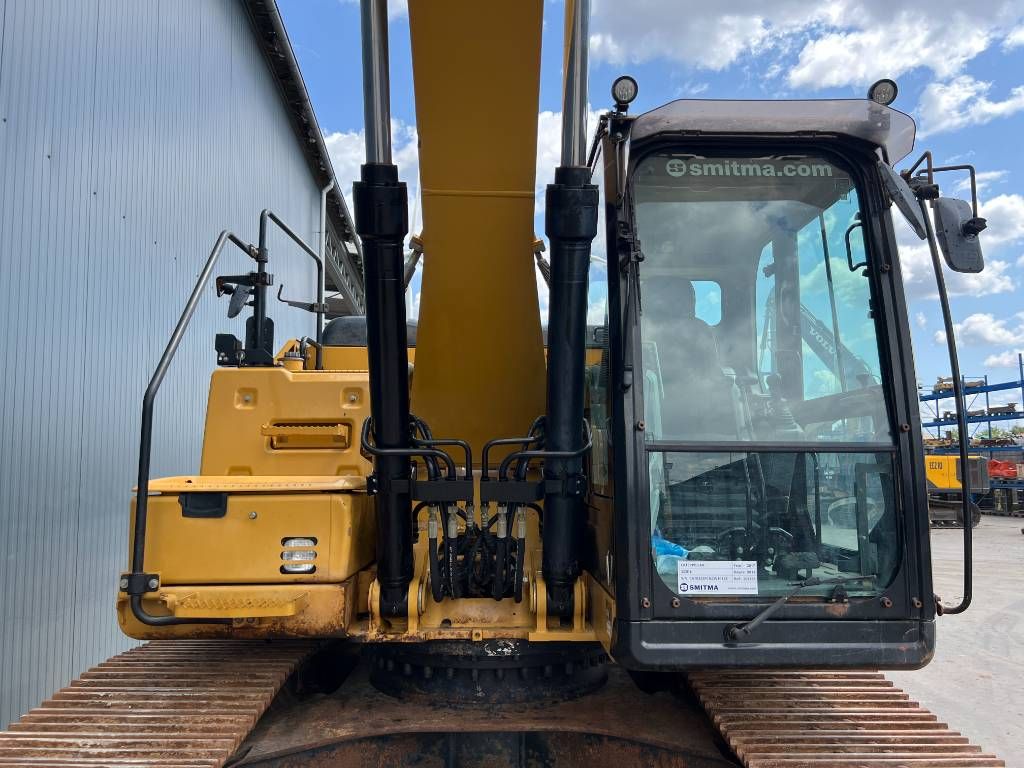 CAT 323F L